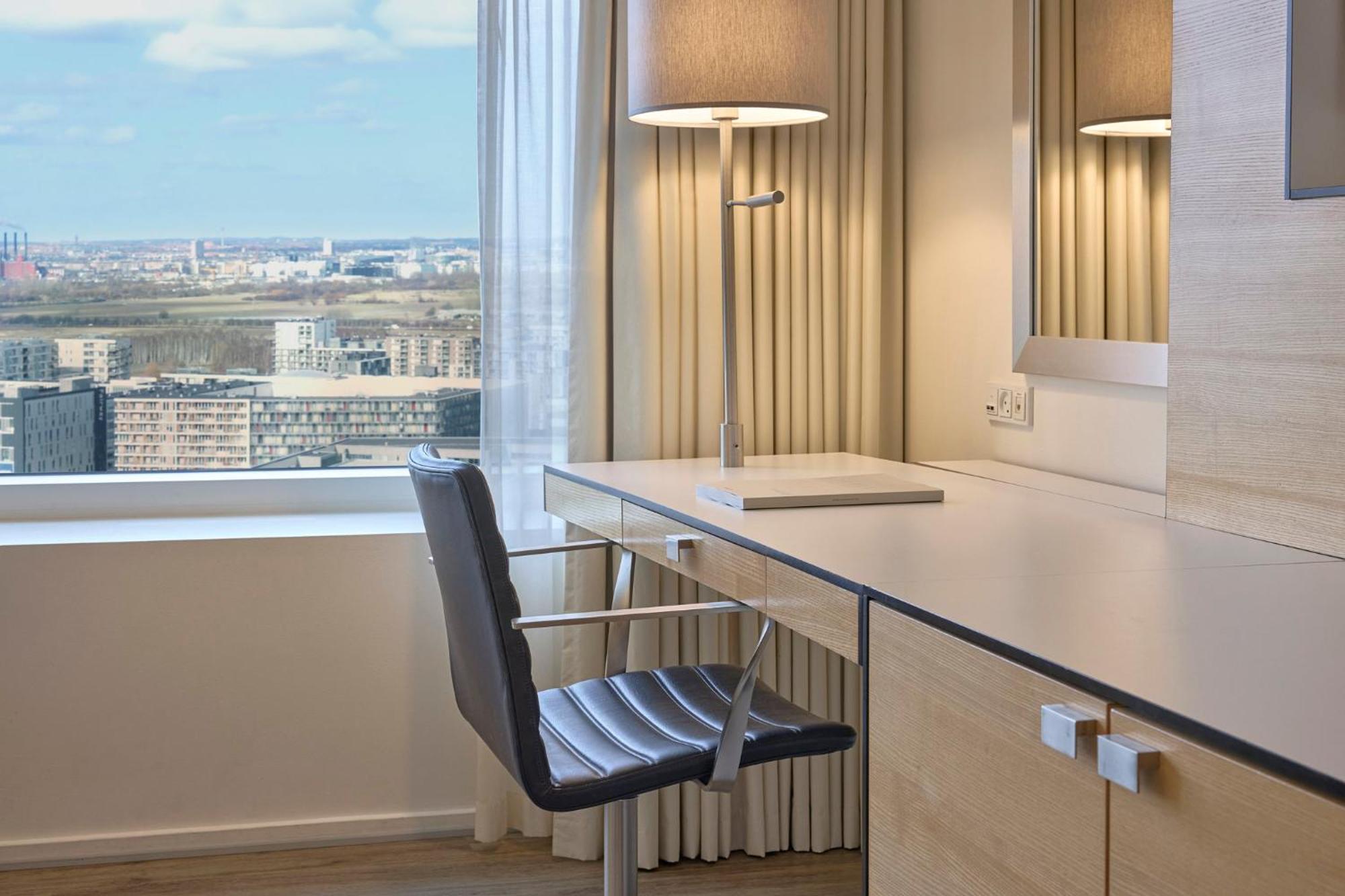 Crowne Plaza Copenhagen Towers By Ihg Hotel Bagian luar foto